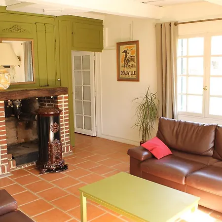 Propriete A 5 Km De Honfleur Holiday home Fourneville